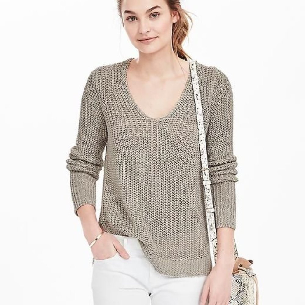 Chunky linen v-neck sweater